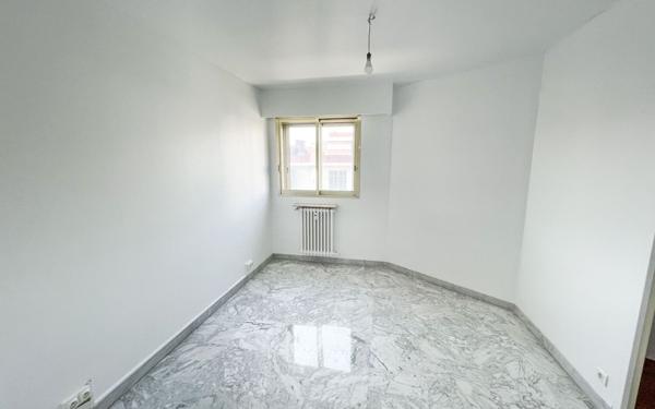 Appartement à vendre    3 pièces • 66,43 m2 Antibes