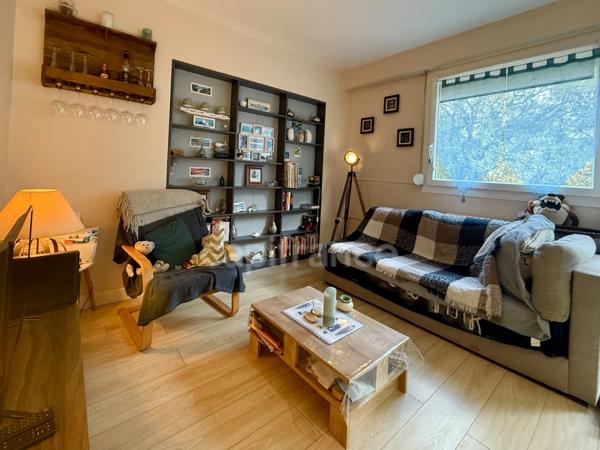 NIORT – Appartement T4 de 76 m² avec 3 chambres, balcon, parking et cave