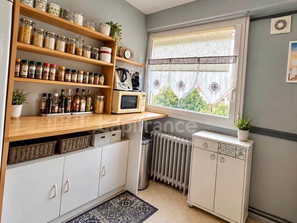 NIORT – Appartement T4 de 76 m² avec 3 chambres, balcon, parking et cave