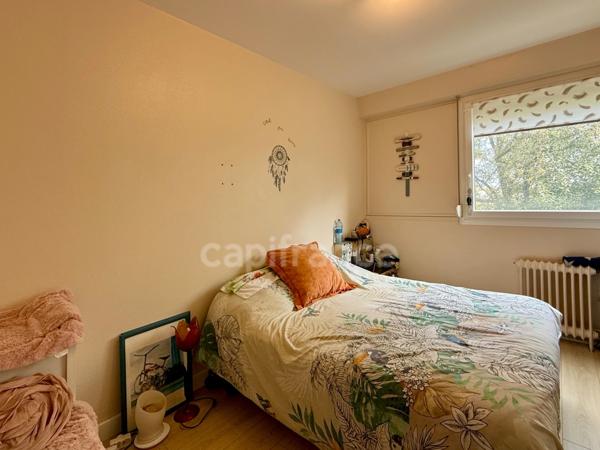 NIORT – Appartement T4 de 76 m² avec 3 chambres, balcon, parking et cave