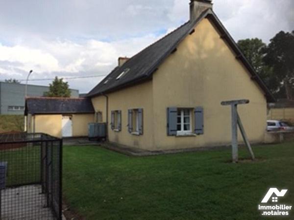 3 mns accès 4 voies : Maison 137 m2 hab : séjour -cuisine, 4 chs 2 SdB, . Garage