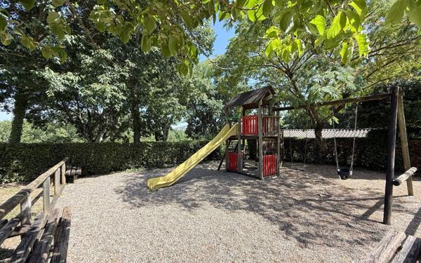 Maison à vendre    22 pièces •  Saint-Alban-Auriolles