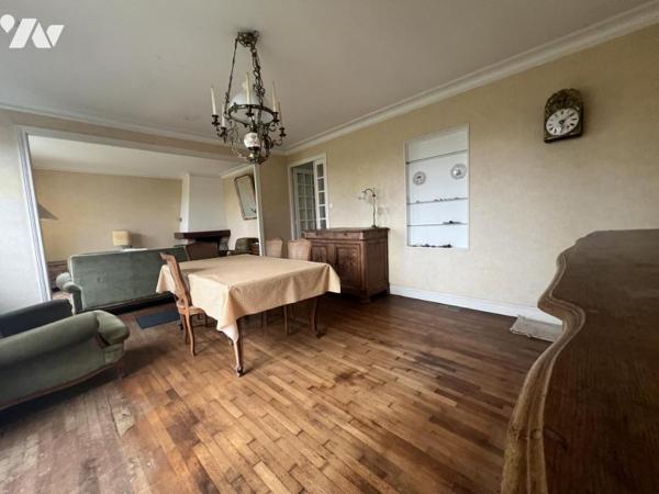 HENNEBONT quartier de la gare maison de type 6 avec garage sur 333 M² de terrain