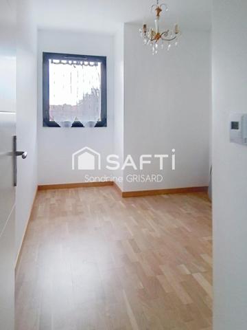 "vous n’avez plus qu’à poser vos valises. Appartement prêt à vivre – aucuns travaux à prévoir,  "