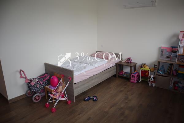 Maison
                                                                                                                                                                                                                                                                                                                        5 pièce(s)                                                                                                                                                                                                          4 chambre(s)                                                                                                                                                                                                          175  m²