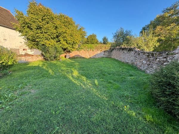 Maison à vendre 6 pièces - 200m2 - Grange - Terrain 960m² - NANTON