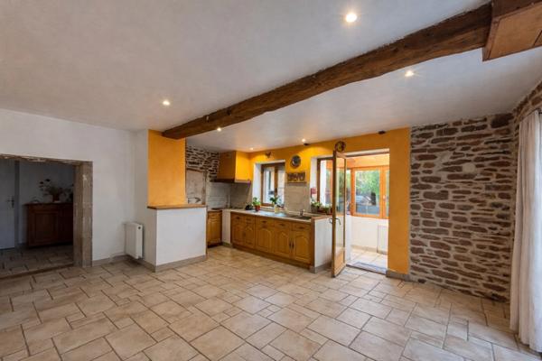 Maison à vendre 6 pièces - 200m2 - Grange - Terrain 960m² - NANTON