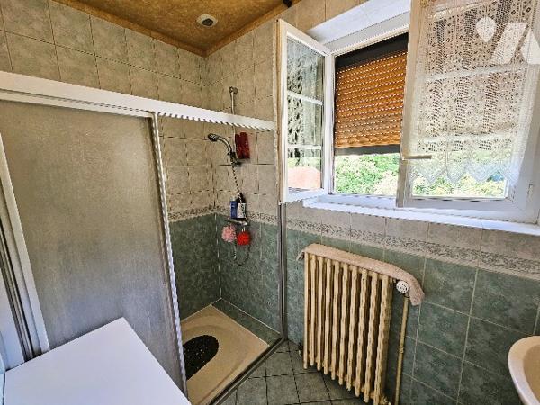 MONTREUIL AUX LIONS - Maison de ville