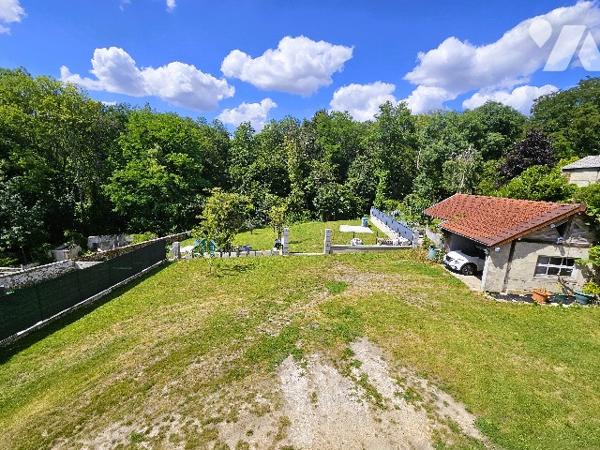 MONTREUIL AUX LIONS - Maison de ville