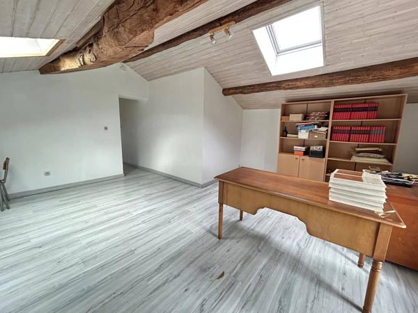 Pavillon dans Bressuire