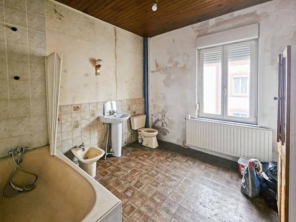 Maison de ville à Villers Semeuse à renover