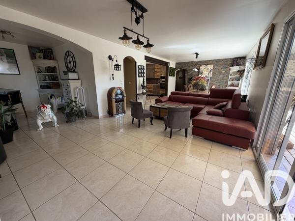 Maison à vendre 6 pièces 165 m² Rognac