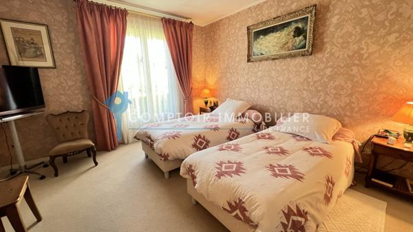 Maison 8 pièce(s) 5 chambre(s) 180 m²