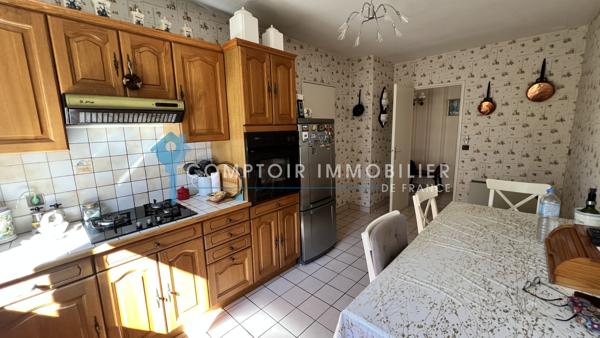 Maison 8 pièce(s) 5 chambre(s) 180 m²