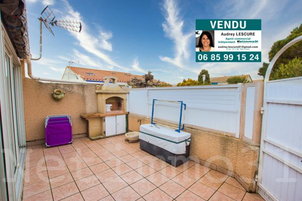 Maison avec cour en bord de plage