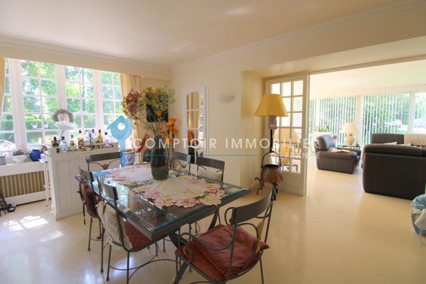 Propriete
                                                                                                                                                                                                                                                                                                                        14 pièce(s)                                                                                                                                                                                                          11 chambre(s)                                                                                                                                                                                                          800  m²