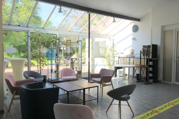 Propriete
                                                                                                                                                                                                                                                                                                                        14 pièce(s)                                                                                                                                                                                                          11 chambre(s)                                                                                                                                                                                                          800  m²