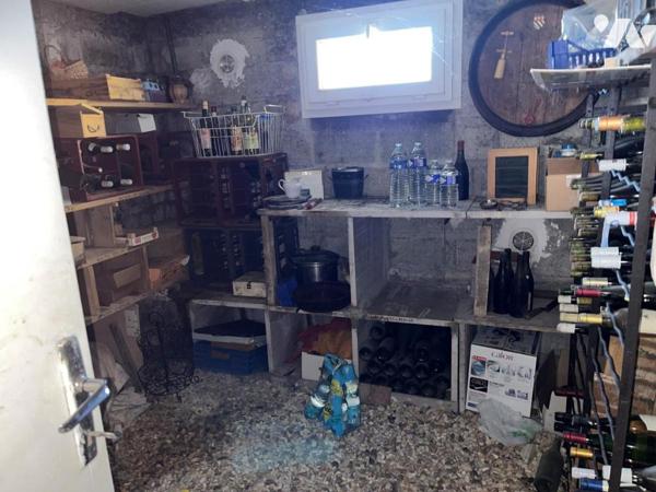 NUITS SAINT GEORGES en impasse, vte maison indépendante de type IV , avec rez jardin  