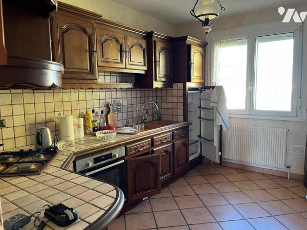 NUITS SAINT GEORGES en impasse, vte maison indépendante de type IV , avec rez jardin  