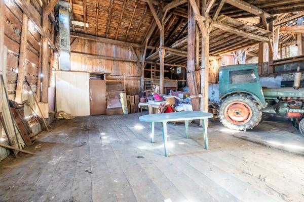 Corps de ferme 1770 à rénover – 710 m² de potentiel en Haute-Savoie | Projet investisseurs / gîtes