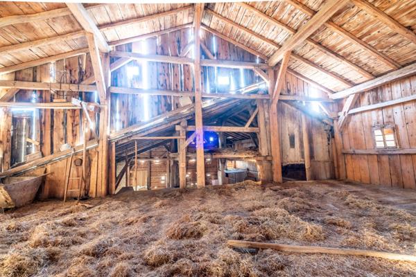 Corps de ferme 1770 à rénover – 710 m² de potentiel en Haute-Savoie | Projet investisseurs / gîtes