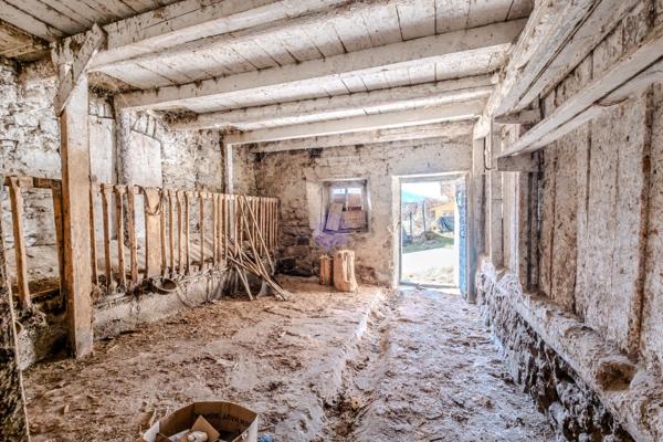 Corps de ferme 1770 à rénover – 710 m² de potentiel en Haute-Savoie | Projet investisseurs / gîtes