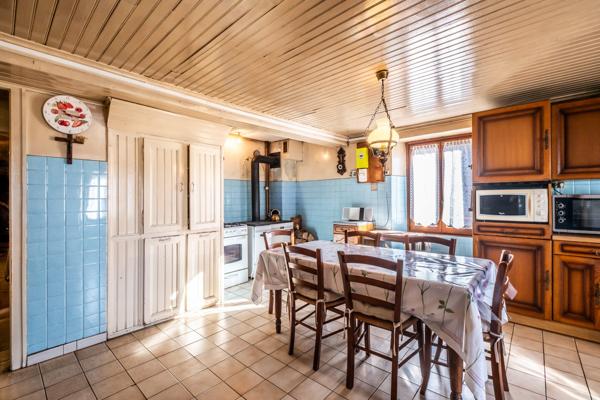 Corps de ferme 1770 à rénover – 710 m² de potentiel en Haute-Savoie | Projet investisseurs / gîtes