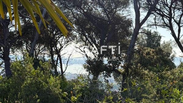 Villa 122M 2 avec Vue mer, beau volume sur 800M2