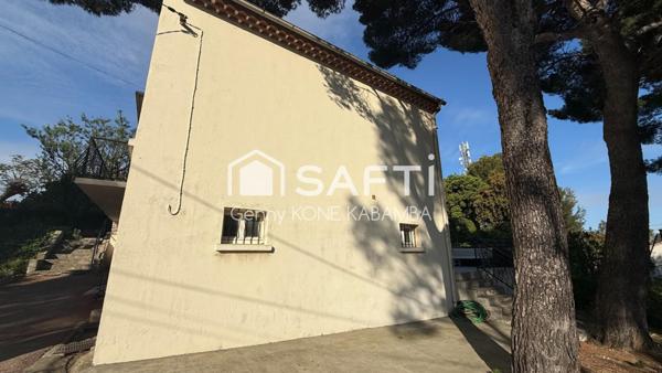 Villa 122M 2 avec Vue mer, beau volume sur 800M2