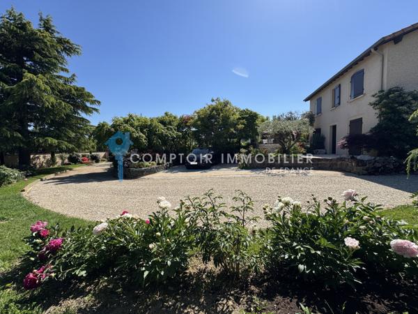 Villa
                                                                                                                                                                                                                                                                                                                        11 pièce(s)                                                                                                                                                                                                          8 chambre(s)                                                                                                                                                                                                          342  m²