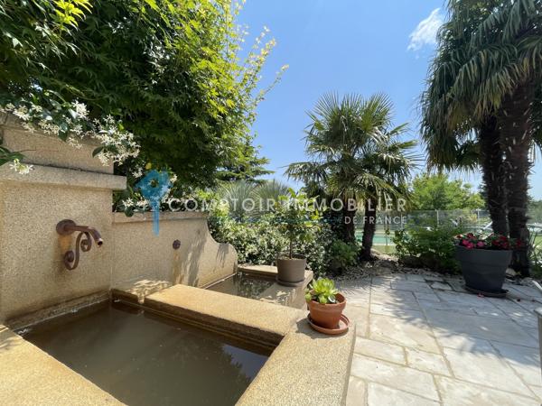 Villa
                                                                                                                                                                                                                                                                                                                        11 pièce(s)                                                                                                                                                                                                          8 chambre(s)                                                                                                                                                                                                          342  m²