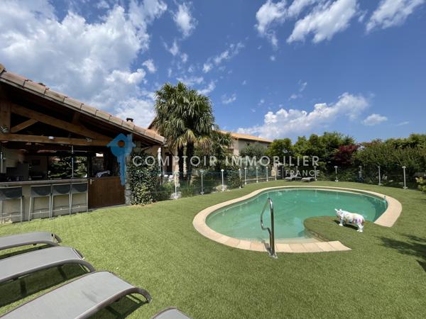Villa
                                                                                                                                                                                                                                                                                                                        11 pièce(s)                                                                                                                                                                                                          8 chambre(s)                                                                                                                                                                                                          342  m²