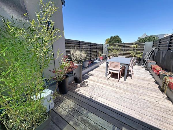 Maison de ville de caractère avec terrasse – Un esprit loft au cœur de Reims