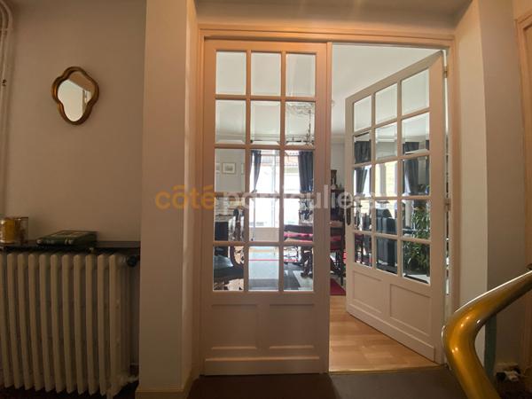 Vente
                Maison265 m² - 7 Pièces -
                    PUYMIROL (47270)