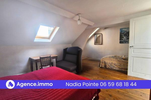 À vendre - Maison, 7 pièces située à Tarbes (65000)