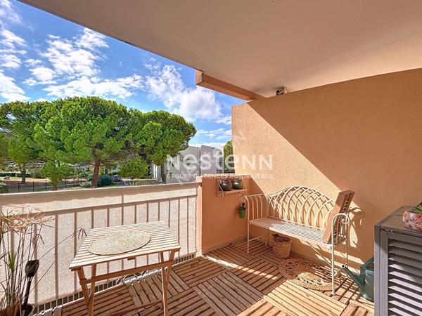 Port Camargue Très agréable P2 entièrement rénové avec terrasse et parking