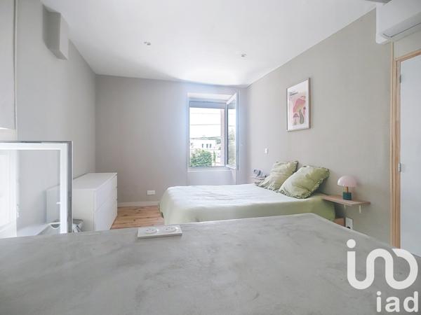 House for sale 5 rooms 104 m² Tournon-sur-Rhône