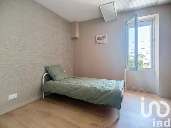 House for sale 5 rooms 104 m² Tournon-sur-Rhône