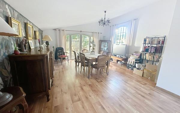 Maison à vendre    5 pièces • 150 m2 Sorgues