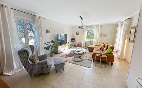 Maison à vendre    5 pièces • 150 m2 Sorgues