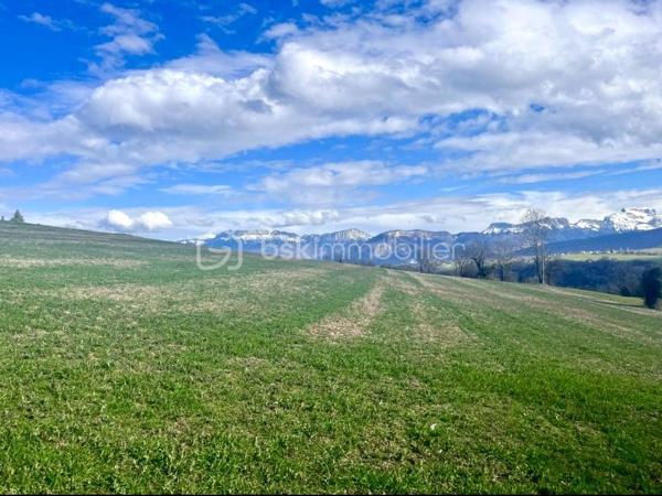 Terrain de 2 258 m²