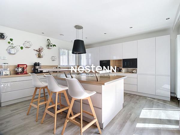 Villefranche  110 m2 - 3 chambres - lumineux- grande piece de vie- garage- proche du centre- au calme