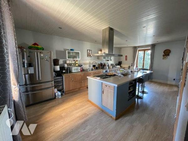 A VENDRE MAISON LE VAL D'AJOL VOSGES 88

Maison de maître, maison bourgeoise, comprenant 
- ...