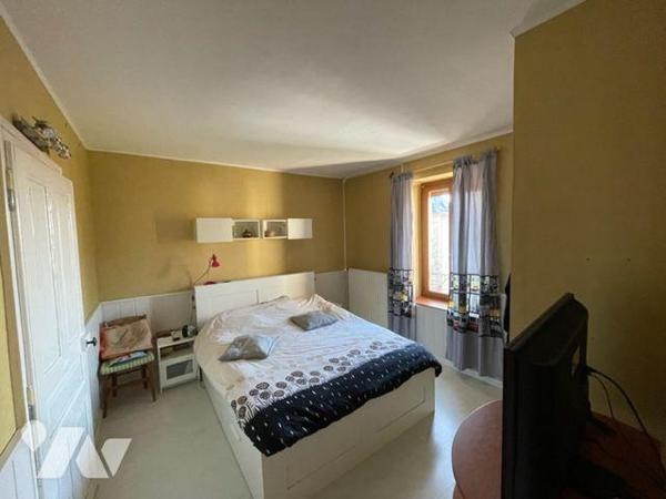 A VENDRE MAISON LE VAL D'AJOL VOSGES 88

Maison de maître, maison bourgeoise, comprenant 
- ...