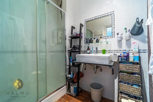 Maison
                                                                                                                                                                                                                                                                                                                        5 pièce(s)                                                                                                                                                                                                          3 chambre(s)                                                                                                                                                                                                          143  m²
