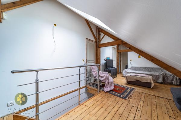 Maison
                                                                                                                                                                                                                                                                                                                        5 pièce(s)                                                                                                                                                                                                          3 chambre(s)                                                                                                                                                                                                          143  m²