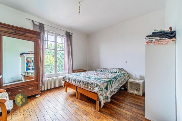 Maison
                                                                                                                                                                                                                                                                                                                        5 pièce(s)                                                                                                                                                                                                          3 chambre(s)                                                                                                                                                                                                          143  m²