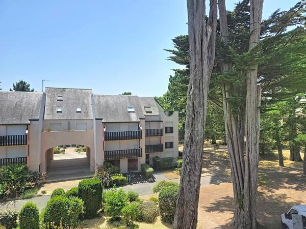 Beau duplex avec chambre et terrasse