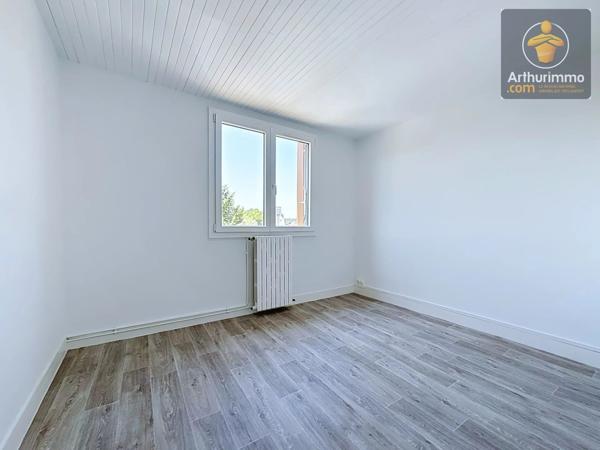Vente                                                      Appartement
                        
                     4 pièces                      62 m2                     à Melun