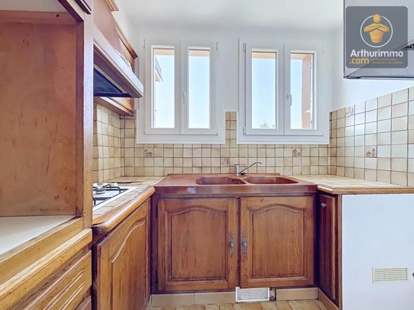 Vente                                                      Appartement
                        
                     4 pièces                      62 m2                     à Melun